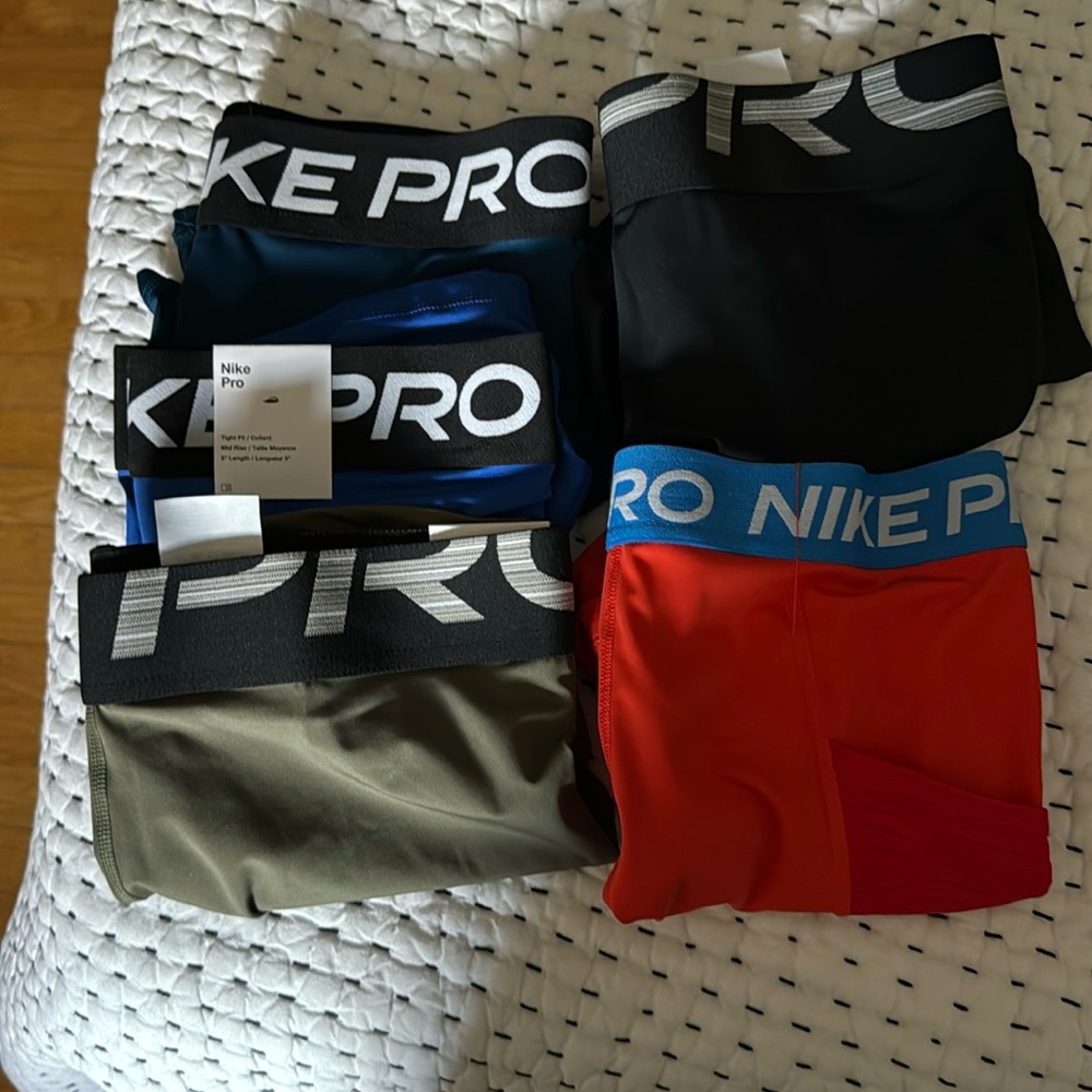 Nike pro bundle